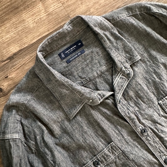 Men’s Lucky Brand Light Gray Denim Button Down - Picture 3 of 5